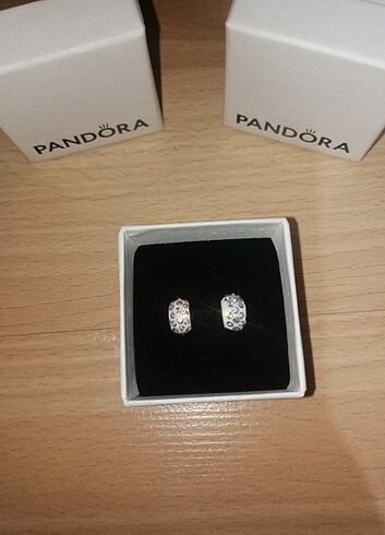 Pandora iki adet taşlı charm