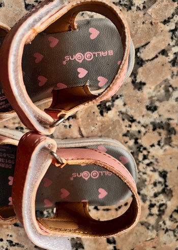 Kız Çocuk Pembe Kalp Desenli Sandalet - Görsel 4