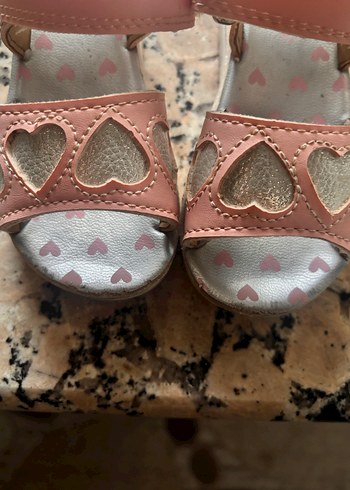 Kız Çocuk Pembe Kalp Desenli Sandalet - Görsel 3