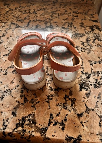 Kız Çocuk Pembe Kalp Desenli Sandalet - Görsel 2