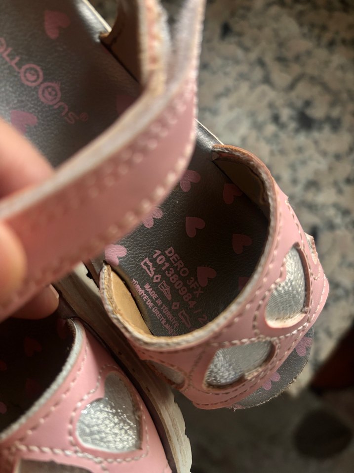 Kız Çocuk Pembe Kalp Desenli Sandalet - Görsel 5