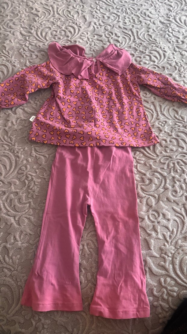 Uzun Kollu Fırfırlı Bebek Kız Takımı - Görsel 2