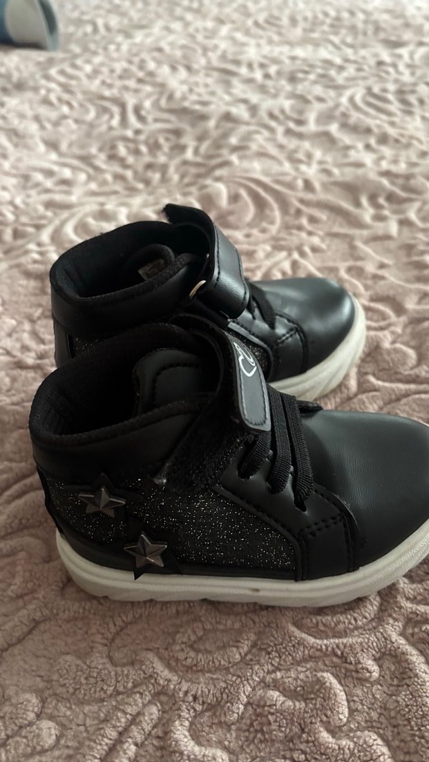 Kız Çocuk Siyah Cırt Cırtlı Spor Ayakkabı - Görsel 2