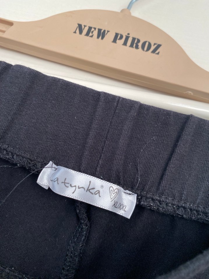 Siyah Baskılı Elastik Kadın Tayt - Görsel 2