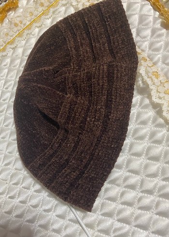 Kahverengi Örgü Kadın Bere - Görsel 2