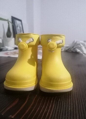 21 Beden sarı Renk İgor bot