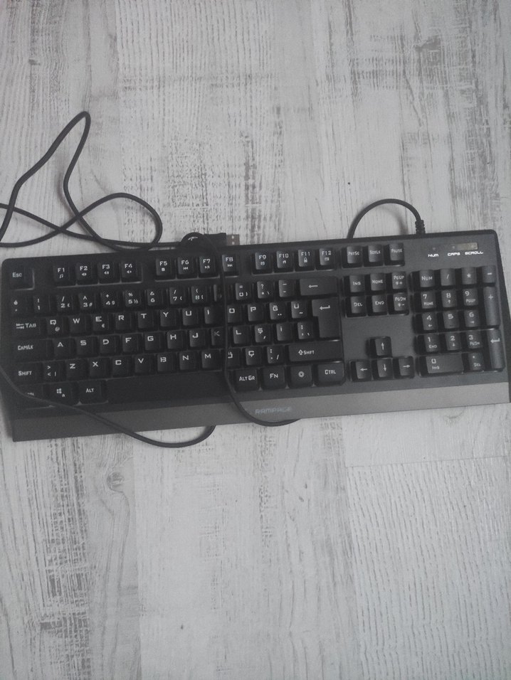 2 ay önce trendyoldan alındı oyuncu klavyesi sıfır - Görsel 2