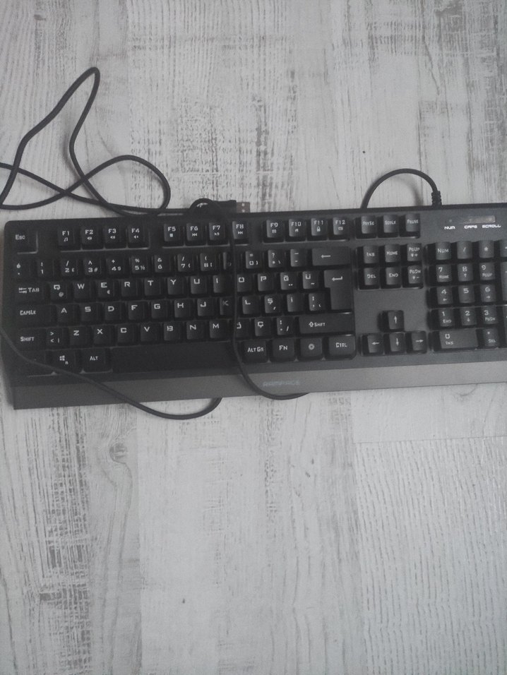 2 ay önce trendyoldan alındı oyuncu klavyesi sıfır - Görsel 3