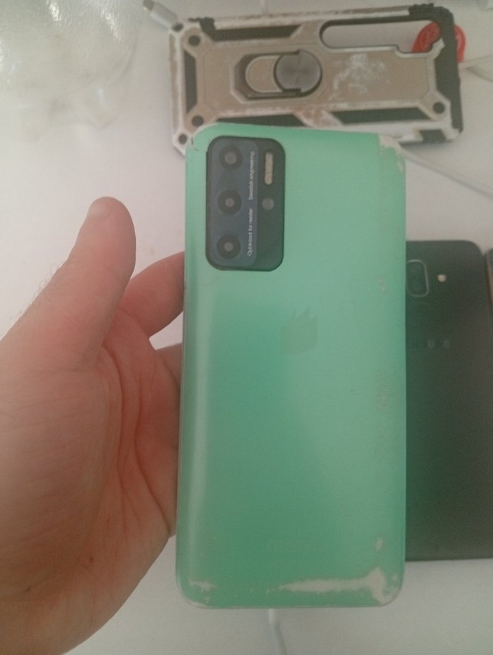 Parçalı Telefon ve Aksesuar Seti — görsel 9/17