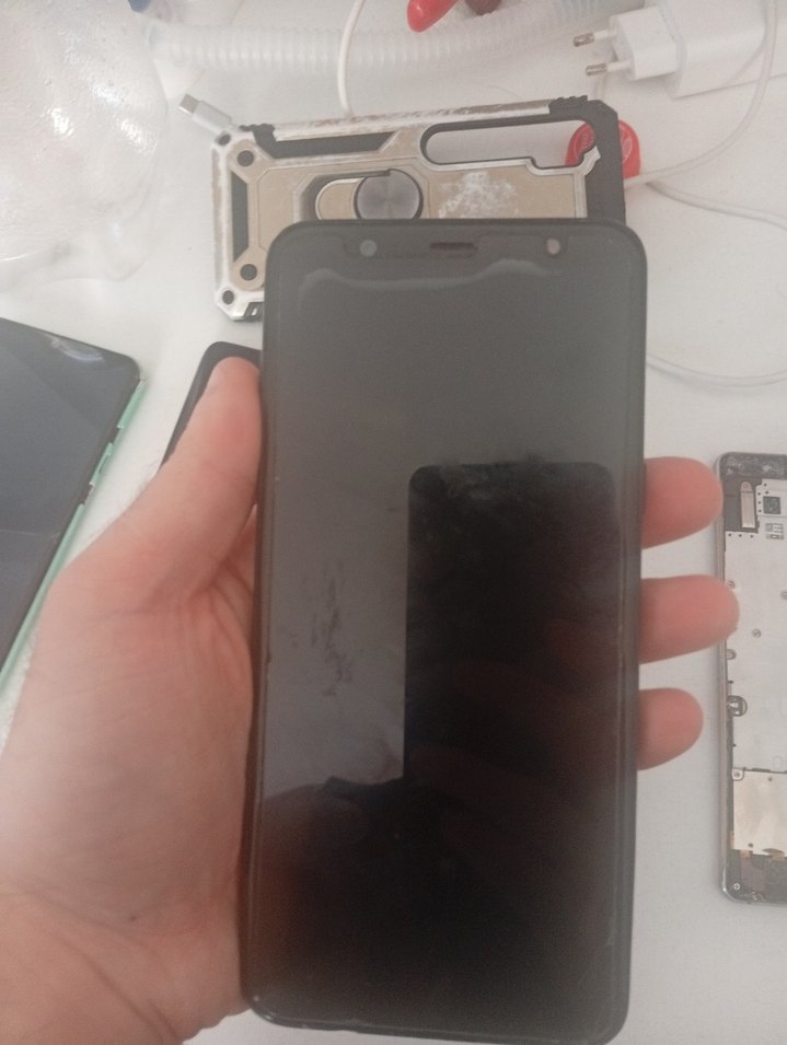 Parçalı Telefon ve Aksesuar Seti — görsel 3/17