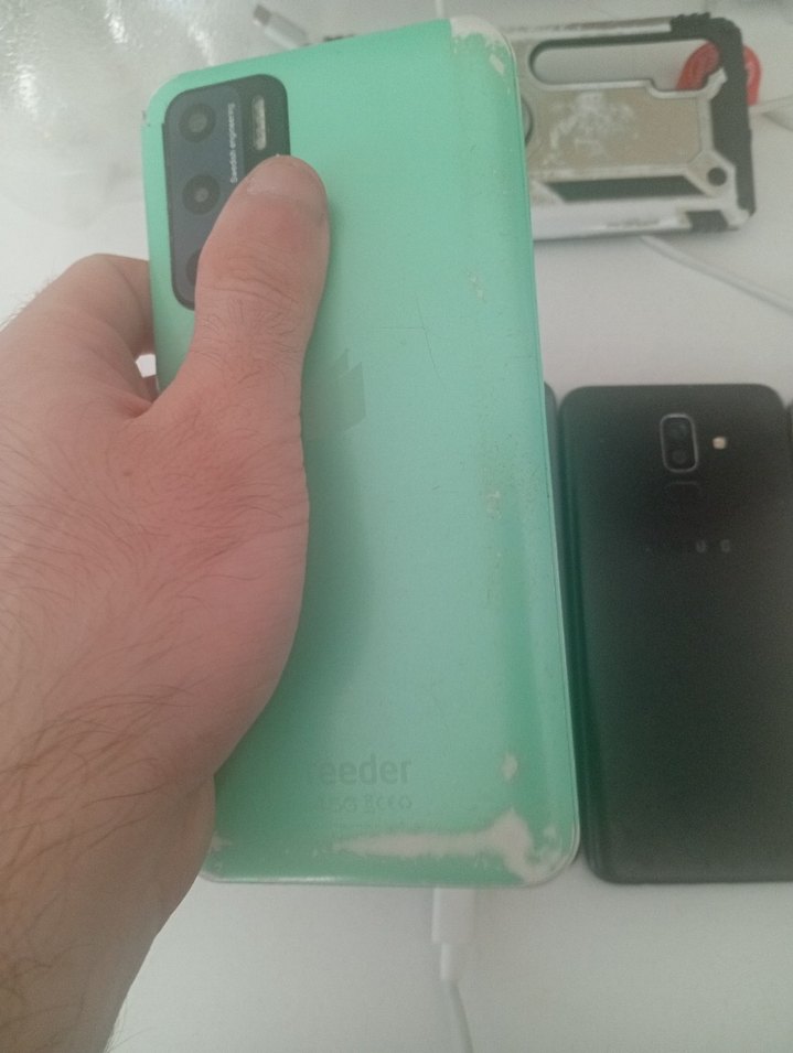 Parçalı Telefon ve Aksesuar Seti — görsel 7/17