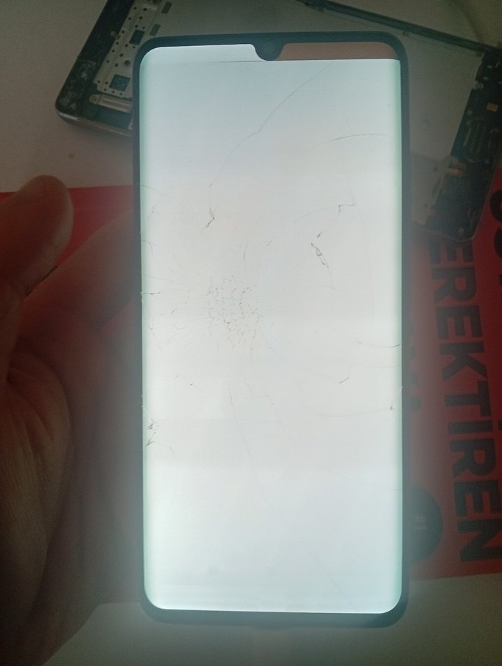 Parçalı Telefon ve Aksesuar Seti — görsel 16/17