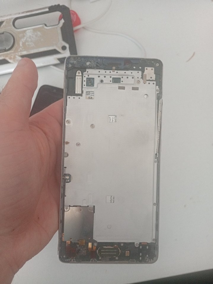 Parçalı Telefon ve Aksesuar Seti — görsel 2/17