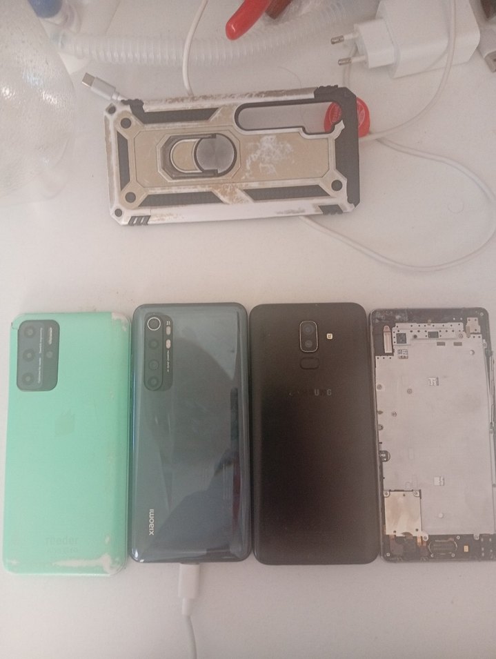 Parçalı Telefon ve Aksesuar Seti — görsel 12/17