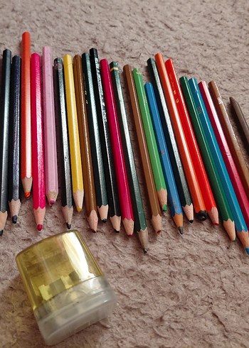 Renkli Kurşun Kalem ve Kalemtıraş Seti