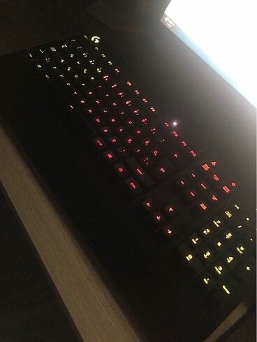 Logitech g213