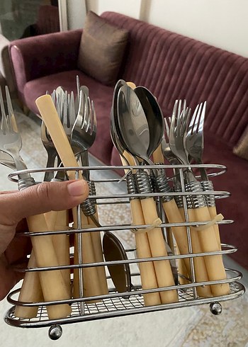 Beden Bej Saplı Gri Çatal Kaşık Seti ve Metal Tutucu