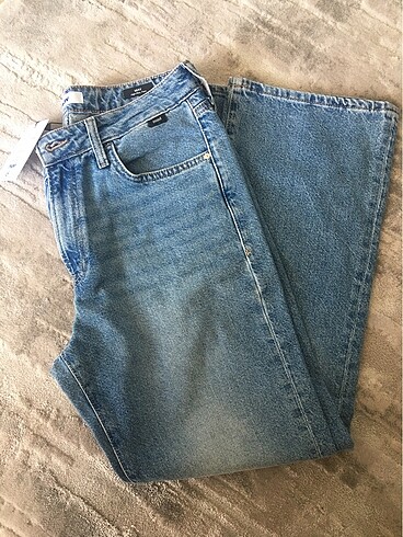 Mavijeans