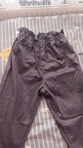 Beli lastikli pantalon