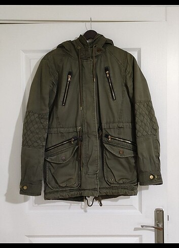 Haki Bershka Parka Mont
