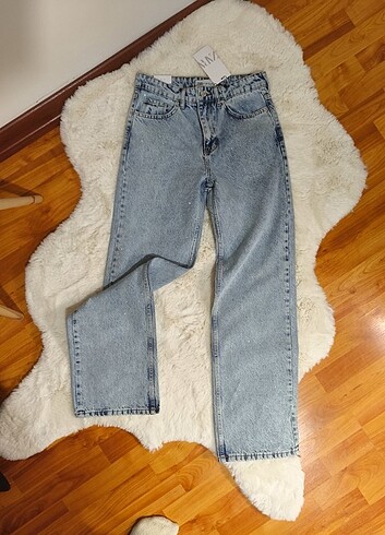 38 Beden Zara Taşlı Parlak jean