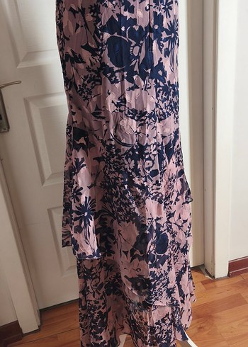 Pembe Desenli Uzun Drapeli Kadın Elbise - Görsel 3