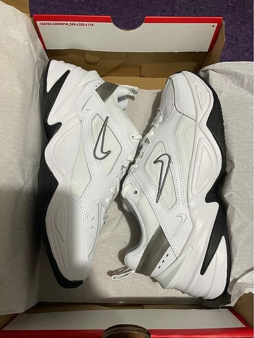 Nike M2K Tekno
