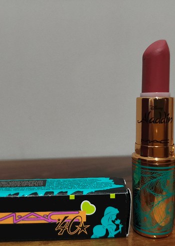 Disney Aladdin Parlak Altın Ruj - Görsel 3