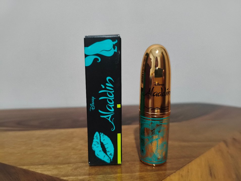 Disney Aladdin Parlak Altın Ruj - Görsel 2
