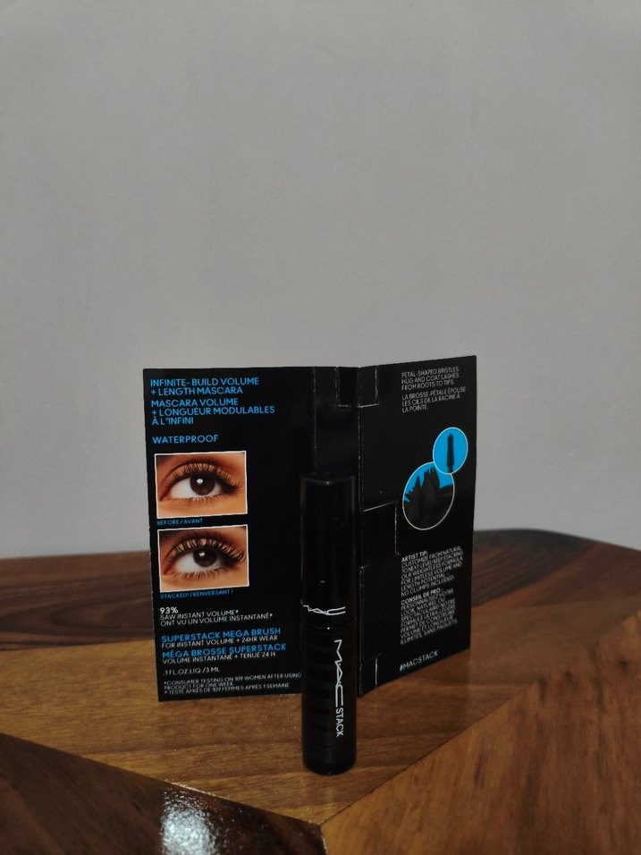 MAC Stack Siyah Suya Dayanıklı Maskara - Görsel 2