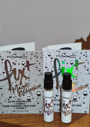 MAC Fix+ Magic Radiance Nemlendirici Sprey - Görsel 4