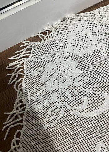 Beden beyaz Renk Klasik Çiçek Desenli El Yapımı Dantel Örtü