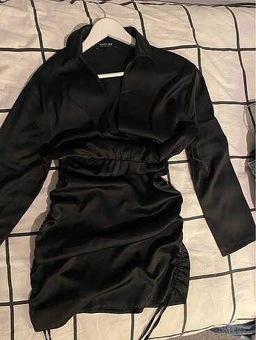 xs Beden siyah Renk VATKALI saten elbise
