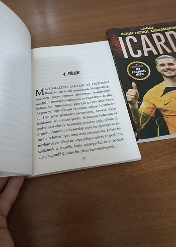  Futbol Kahramanları Ronaldo ve Icardi Kitapları