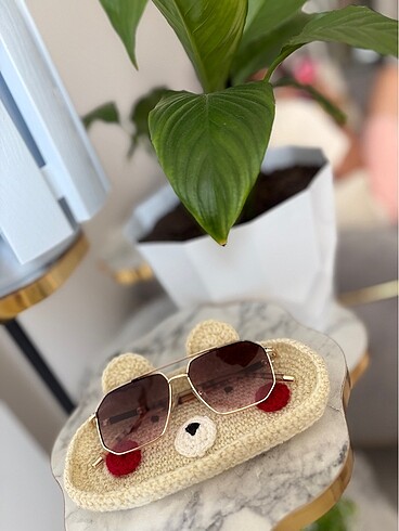 Amigurumi gözlük tutucu