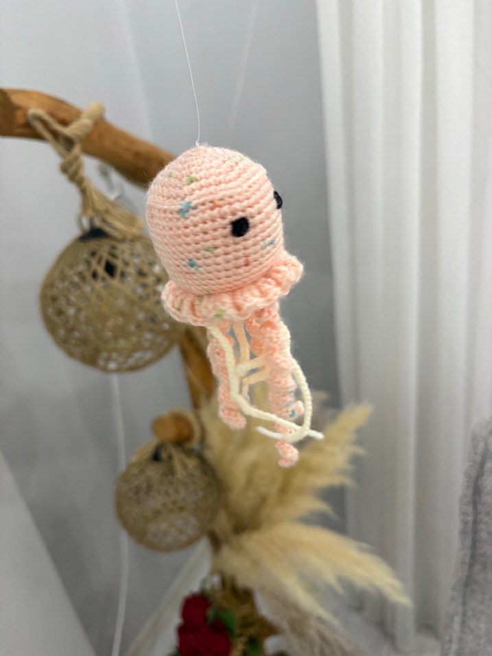 Pastel Bej Amigurumi Denizanası Peluş Oyuncak - Görsel 2