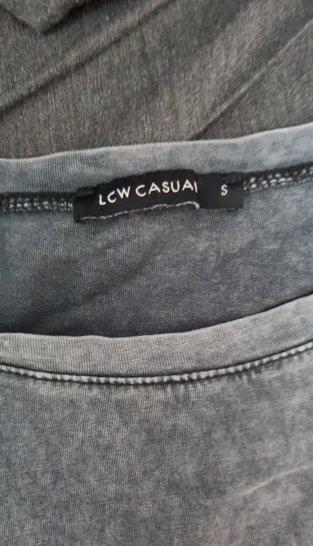 Gri Baskılı Kadın Tişört - Görsel 2