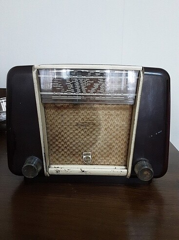 Çok eski Philips radyo