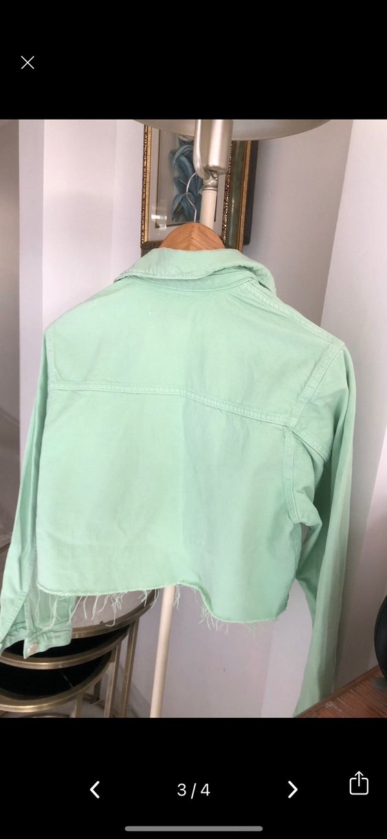 Yeşil Düğmeli Rahat Kesim Keten Ceket - Görsel 3