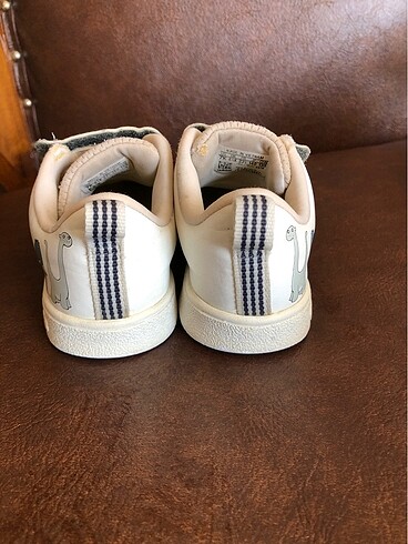 23 Beden adidas ayakkabı