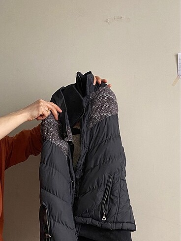 Kız çocuk kısa kolllu şişme mont