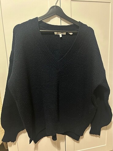 Koton Lacivert V Yaka Oversize Kazak