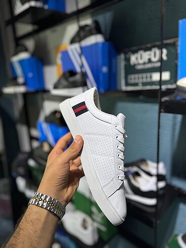 41 Beden beyaz Renk Tommy