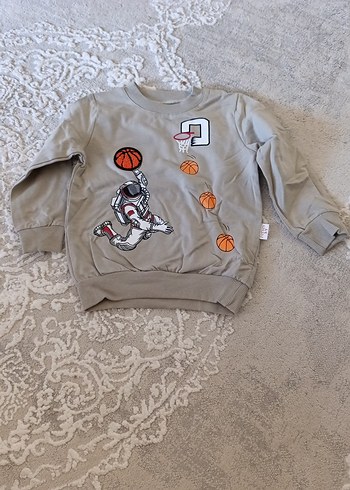 3 Yaş Beden Gri Uzun Kollu Bebek Takımı Basketbol Desenli