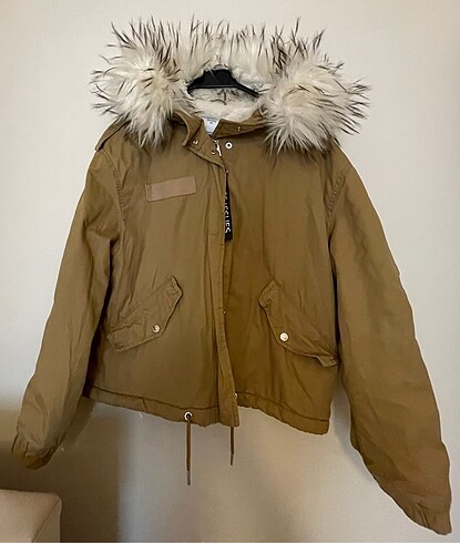 Bershka yünlü parka