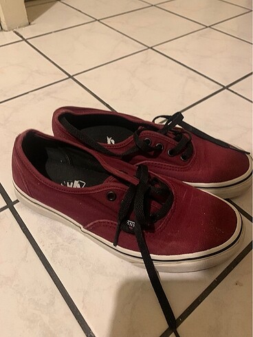 Bordo Vans