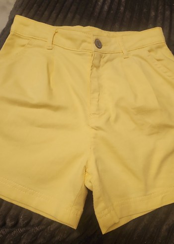 Sarı Düğmeli  Mini Şortkız cocuk - Görsel 4