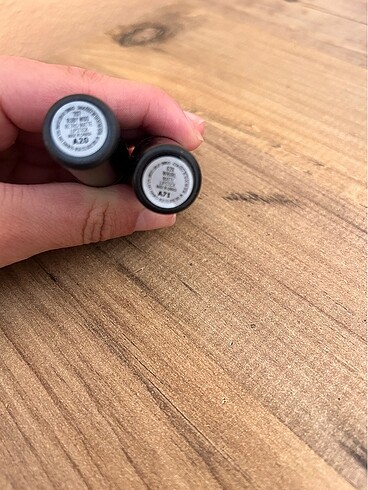 Beden kırmızı Renk Mac ruj ruby wod ve whırl