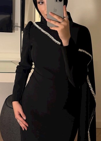 Siyah V Yaka Drapeli Uzun Abiye - Görsel 2