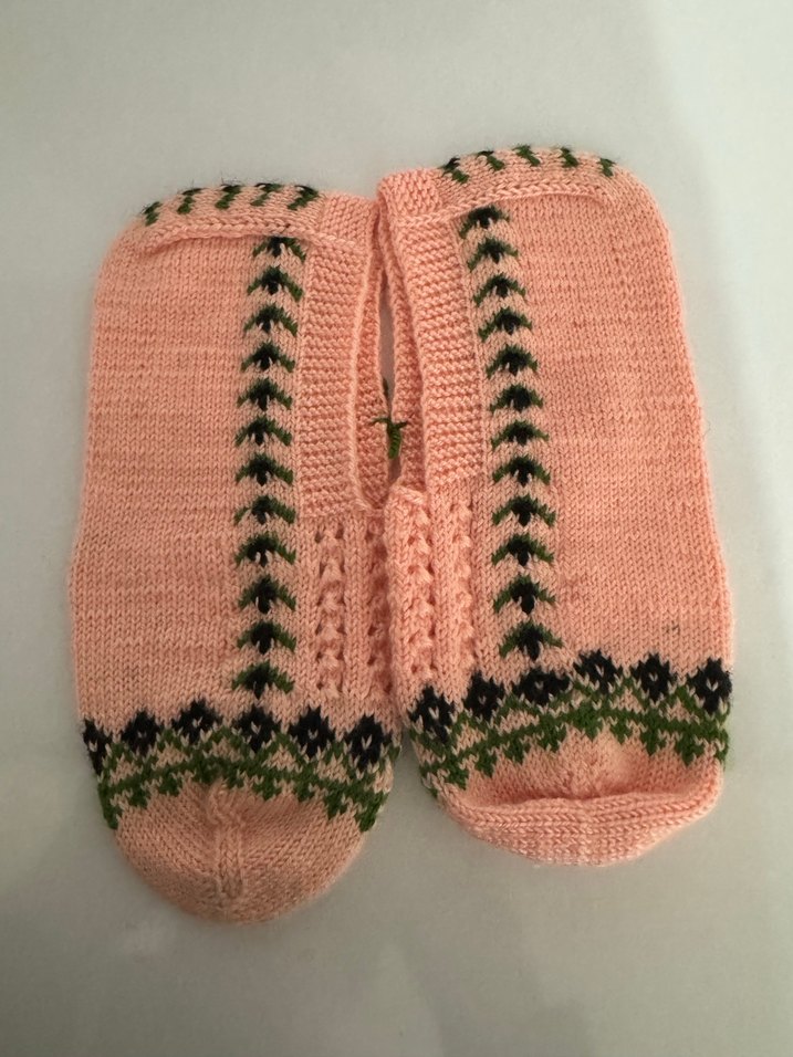 Nakışlı toz pembe 5 mil patik istenilen renk ve desende orulur - Görsel 2